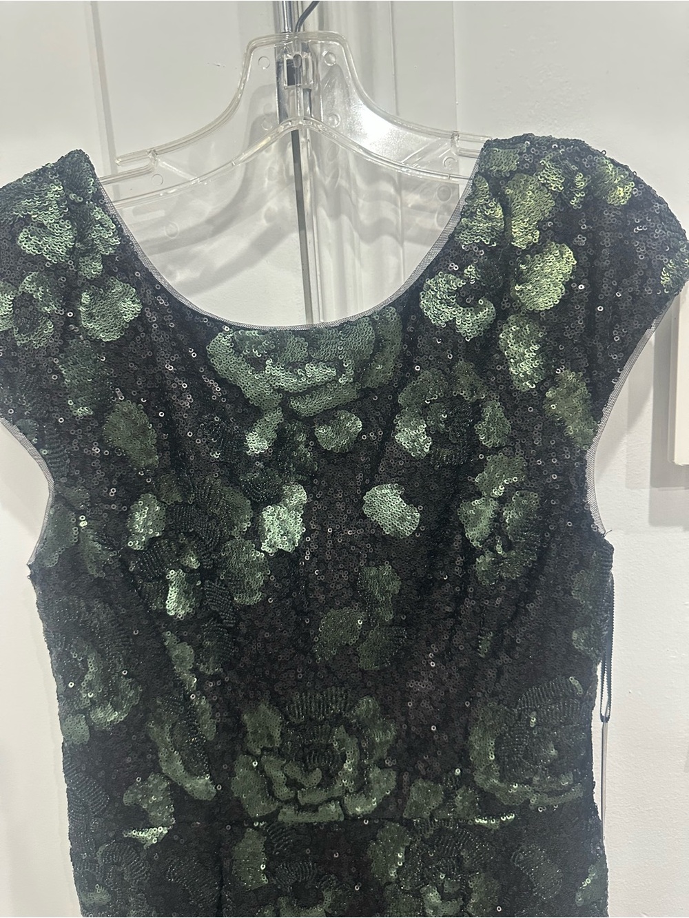 VERA WANG Black and Green Sequin Floral Midi Dress Sz 8 NWT - Picture 4 of 13
